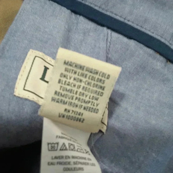 L.L. Bean Natural Fit Khakis 42x28 - Picture 6 of 7